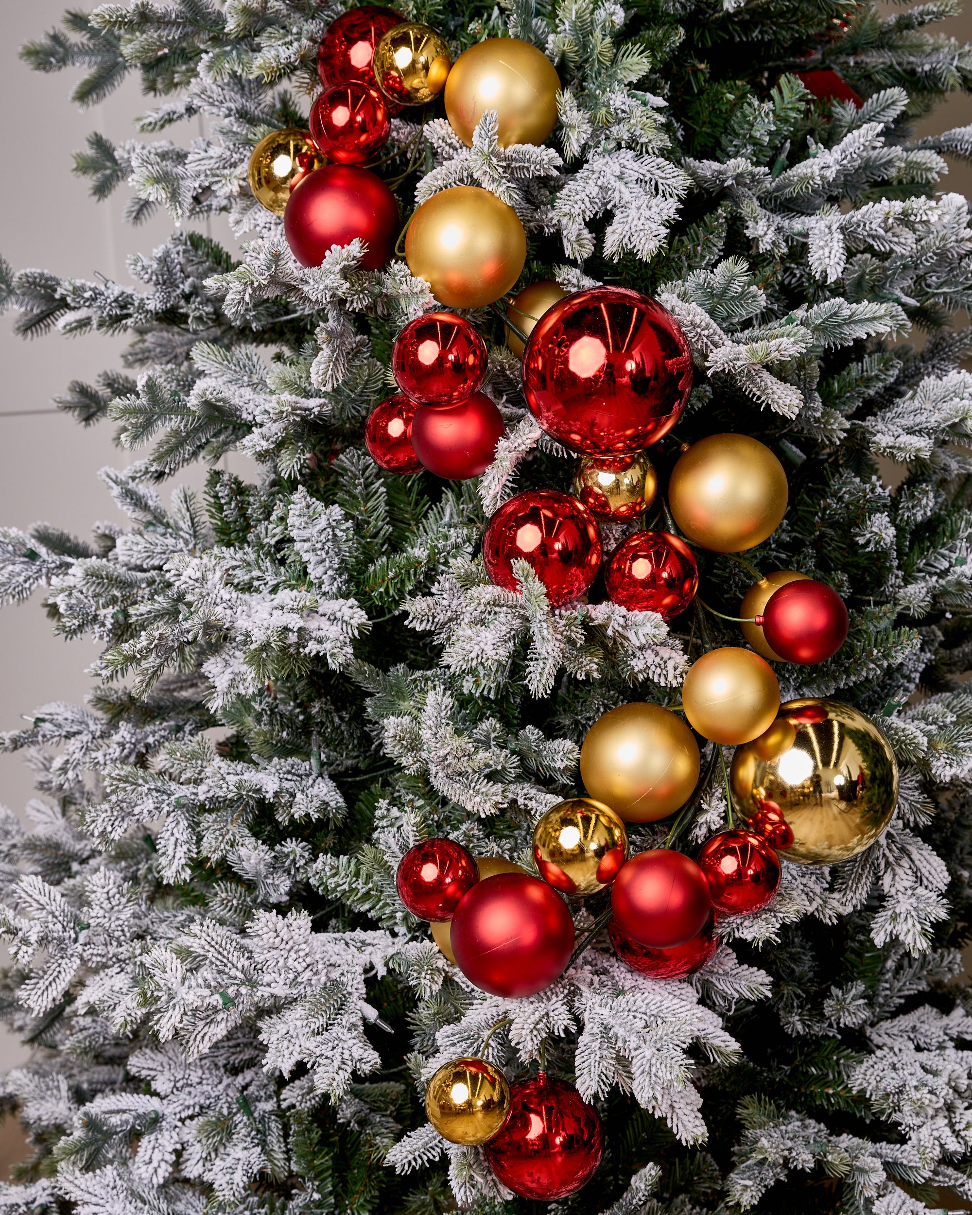 4 FT Red & Gold Shiny & Matte Ball Garland