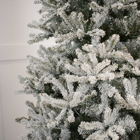 Duke Flocked Tree Unlit