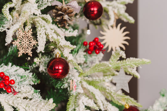 What Are the Top 10 Christmas Decoration Trends for 2024?