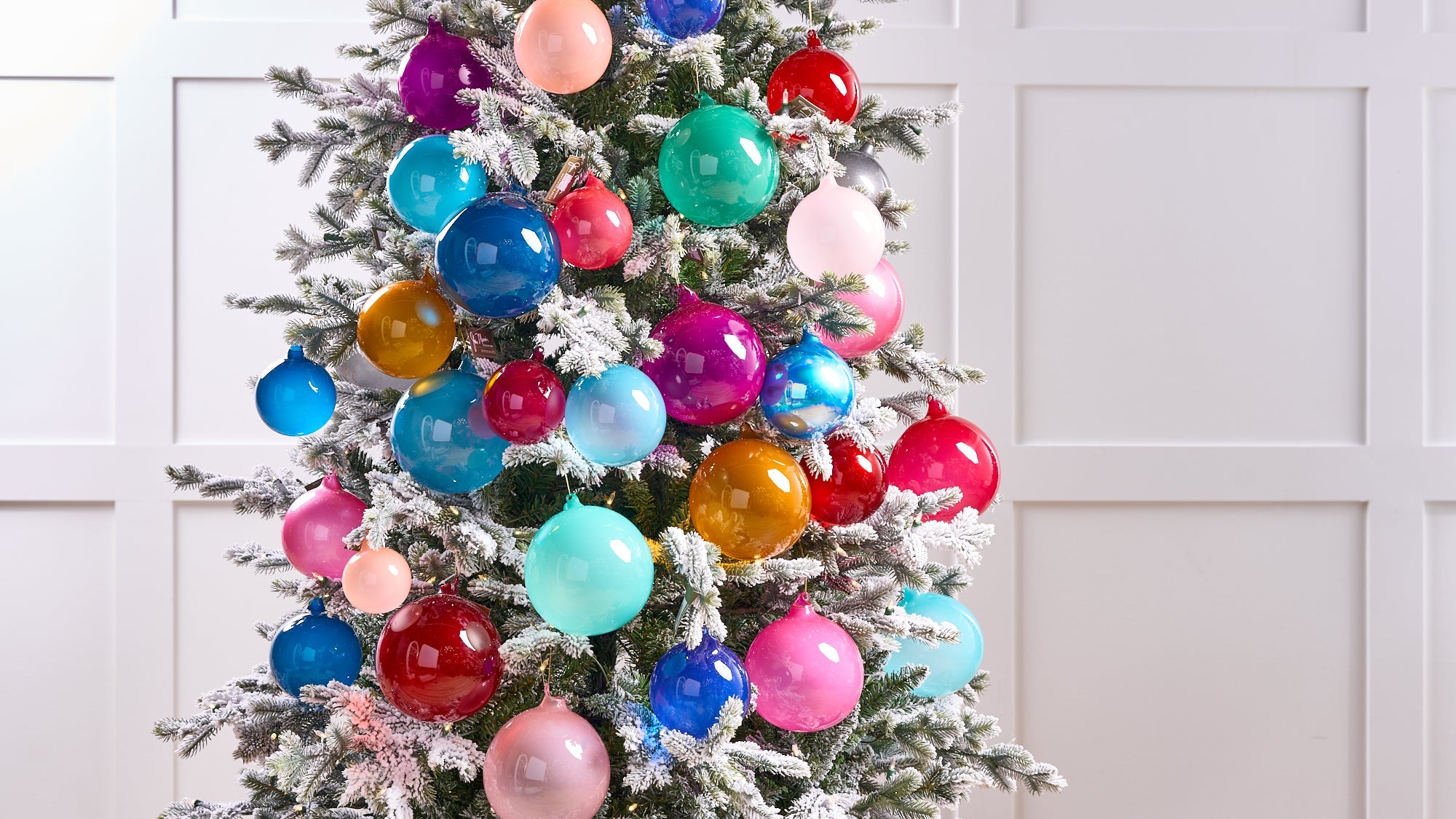 Bubblegum glass Christmas ornaments