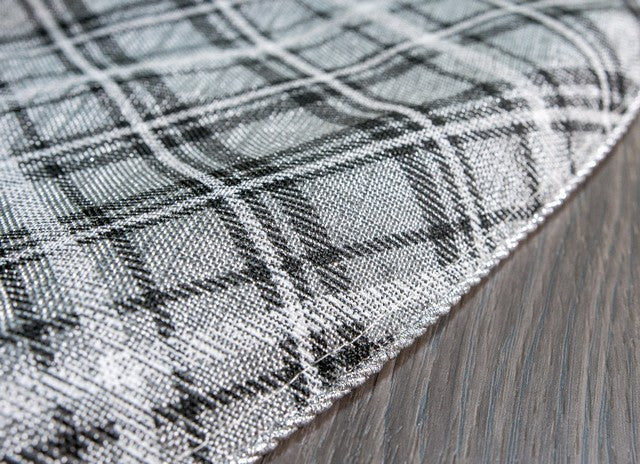 Falda de árbol a cuadros gris, blanco y negro de 48"