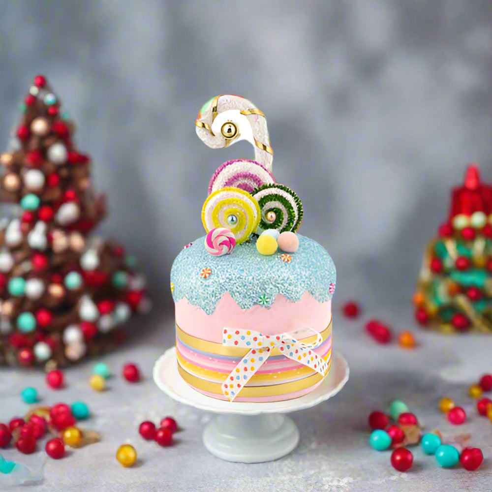 10" Pastel Cake With Candy
