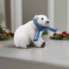 Oso polar sentado de 5" con bufanda azul (juego de 2)