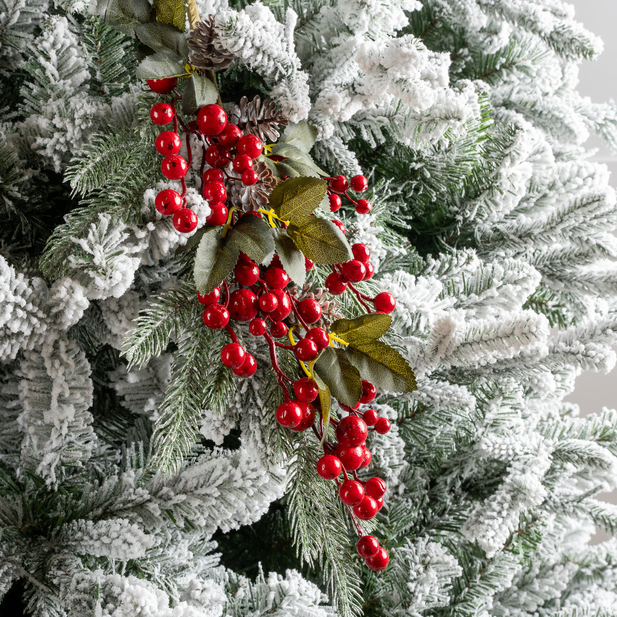 29" Red Berry With Pinecones & Leaves Set Of 6