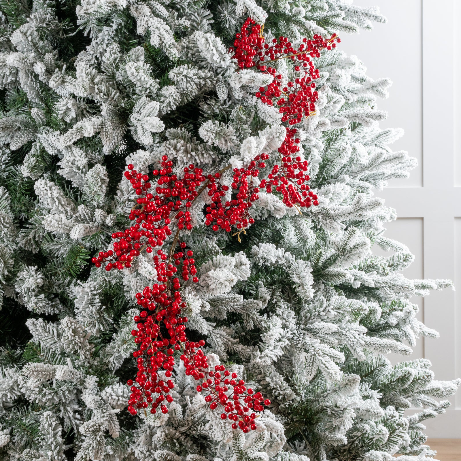 4 FT Snowy White Ball Garland – The Christmas Palace