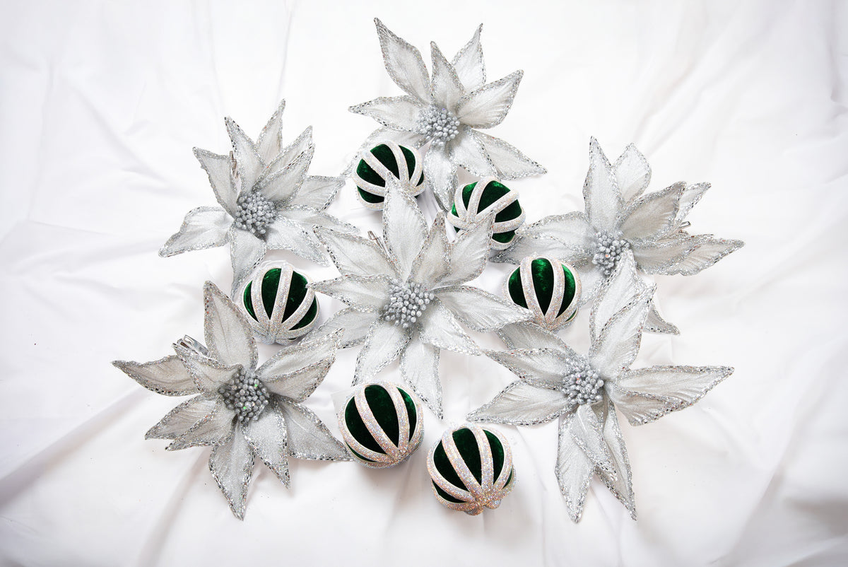 Lote de adornos y flores Opulencia plateada y verde