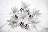 Lote de adornos y flores Opulencia plateada y verde