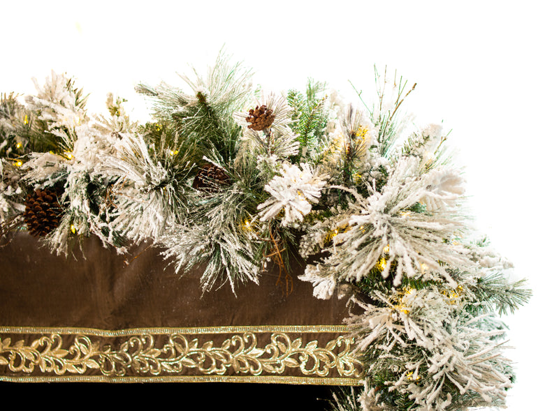 9 FT X 18" Bear Mountain Garland Pre-lit 150 Clear LED Lights
