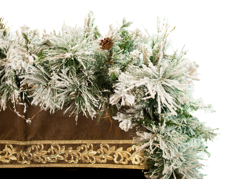 9 FT X 18" Bear Mountain Garland Pre-lit 150 Clear LED Lights