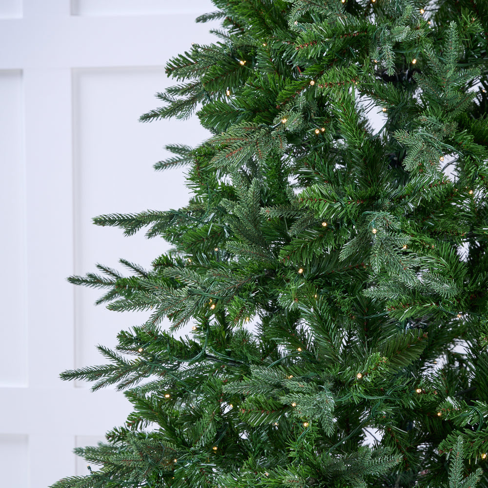 Montana Fir Pre-Lit Warm White LED & Flashing Lights