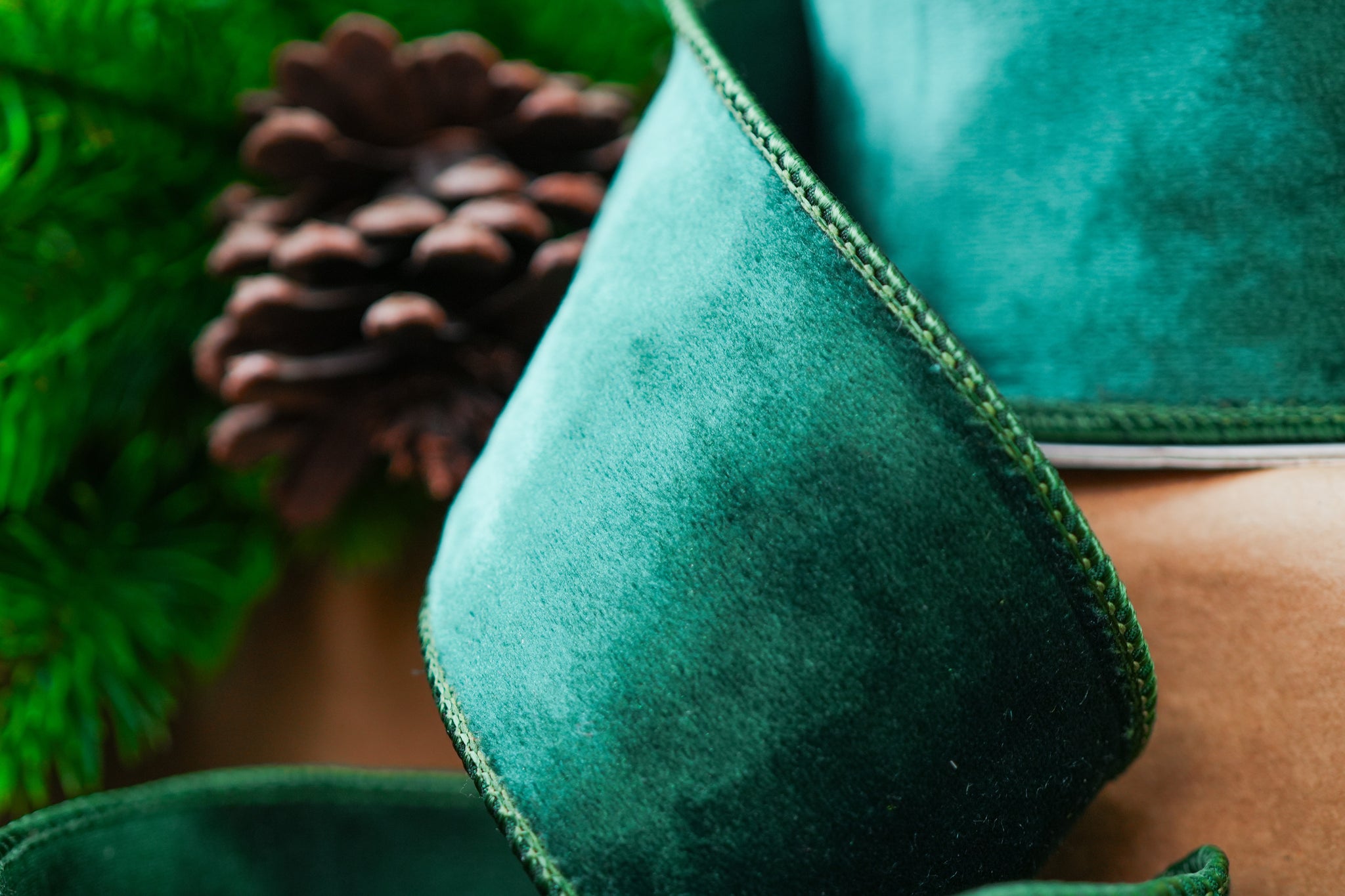 2.5" X 10YD Green Velvet Ribbon