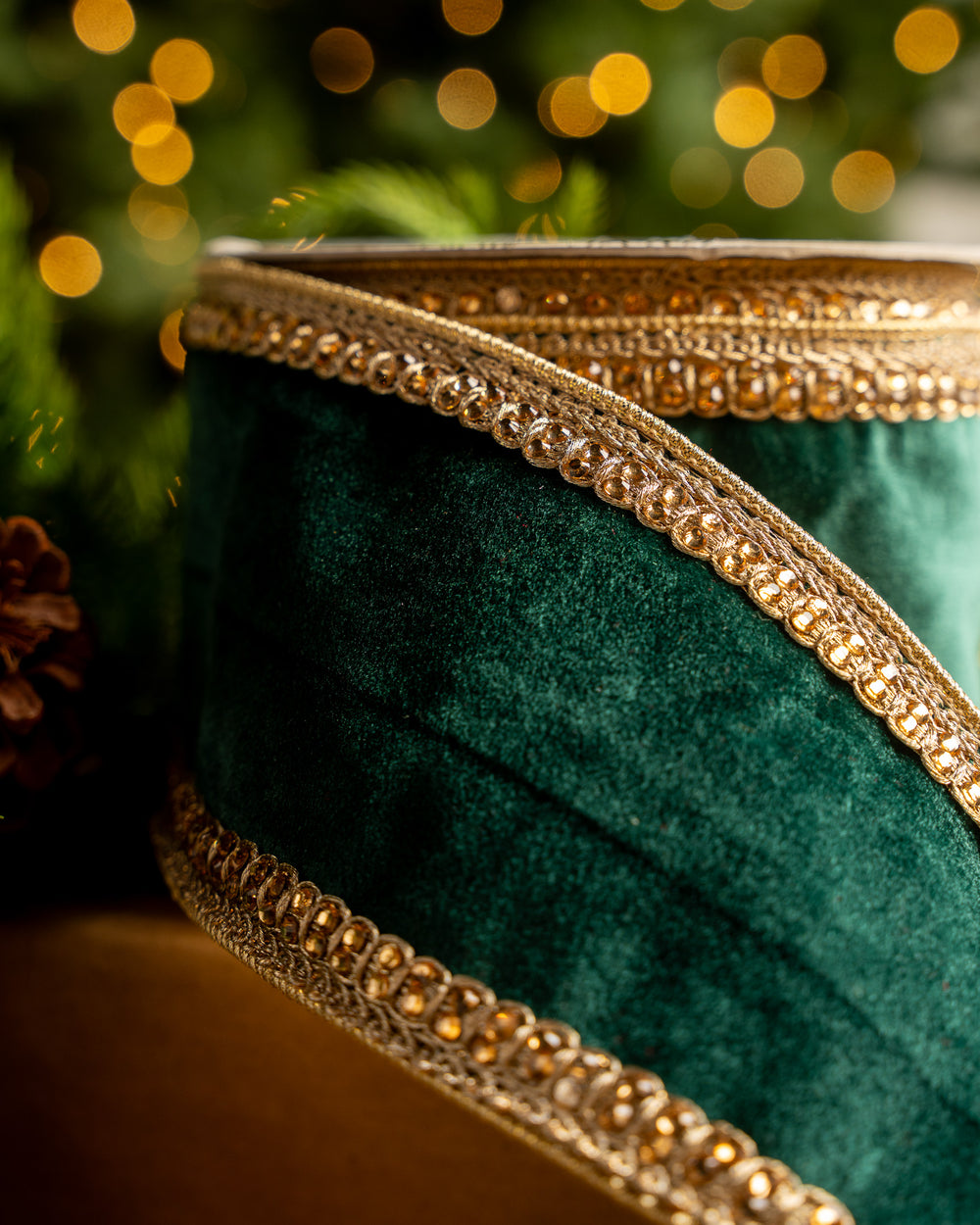 4" X 10YD Emerald Velvet Ribbon With Gold Crochet Trim