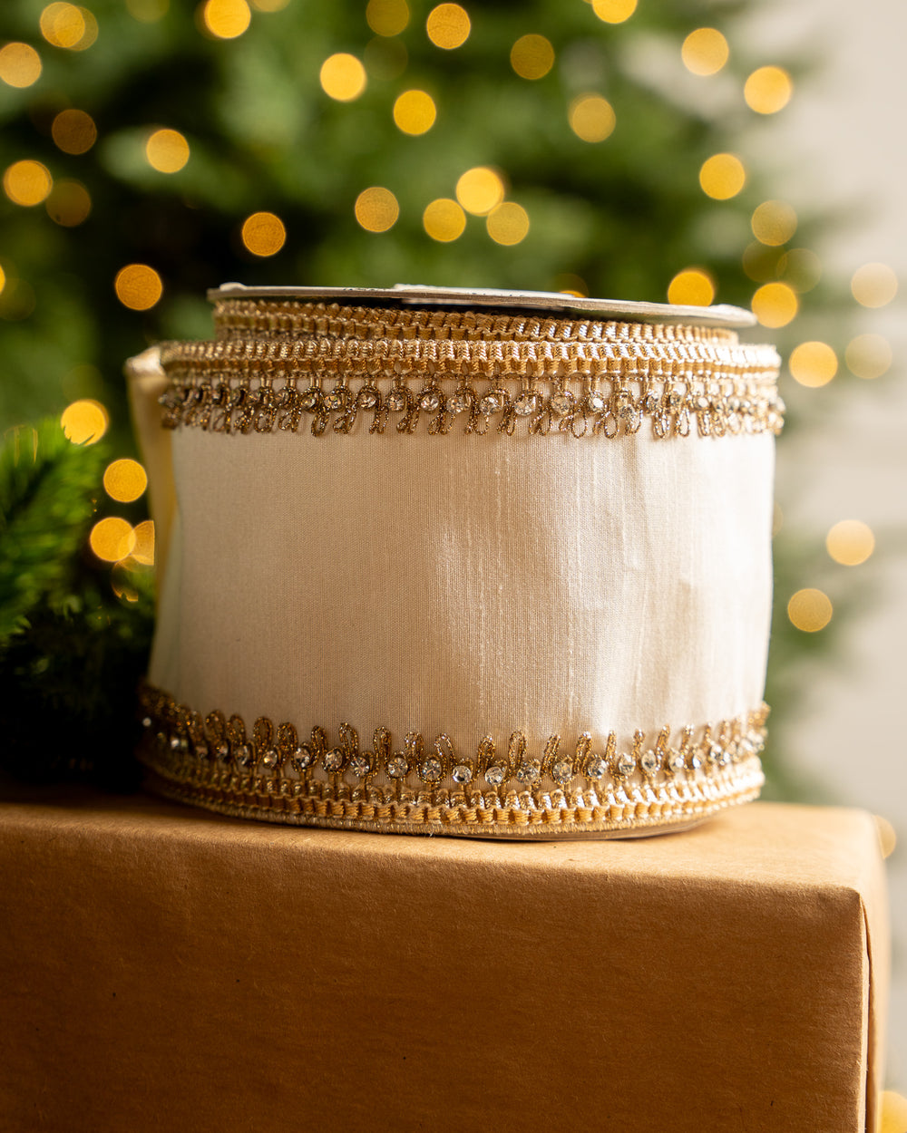 4" X 5YD Ivory Ribbon With Gold Crochet Trim