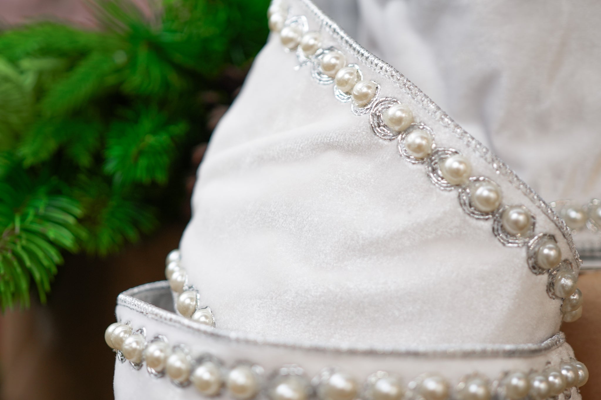 4" X 5YD White Velvet Ribbon