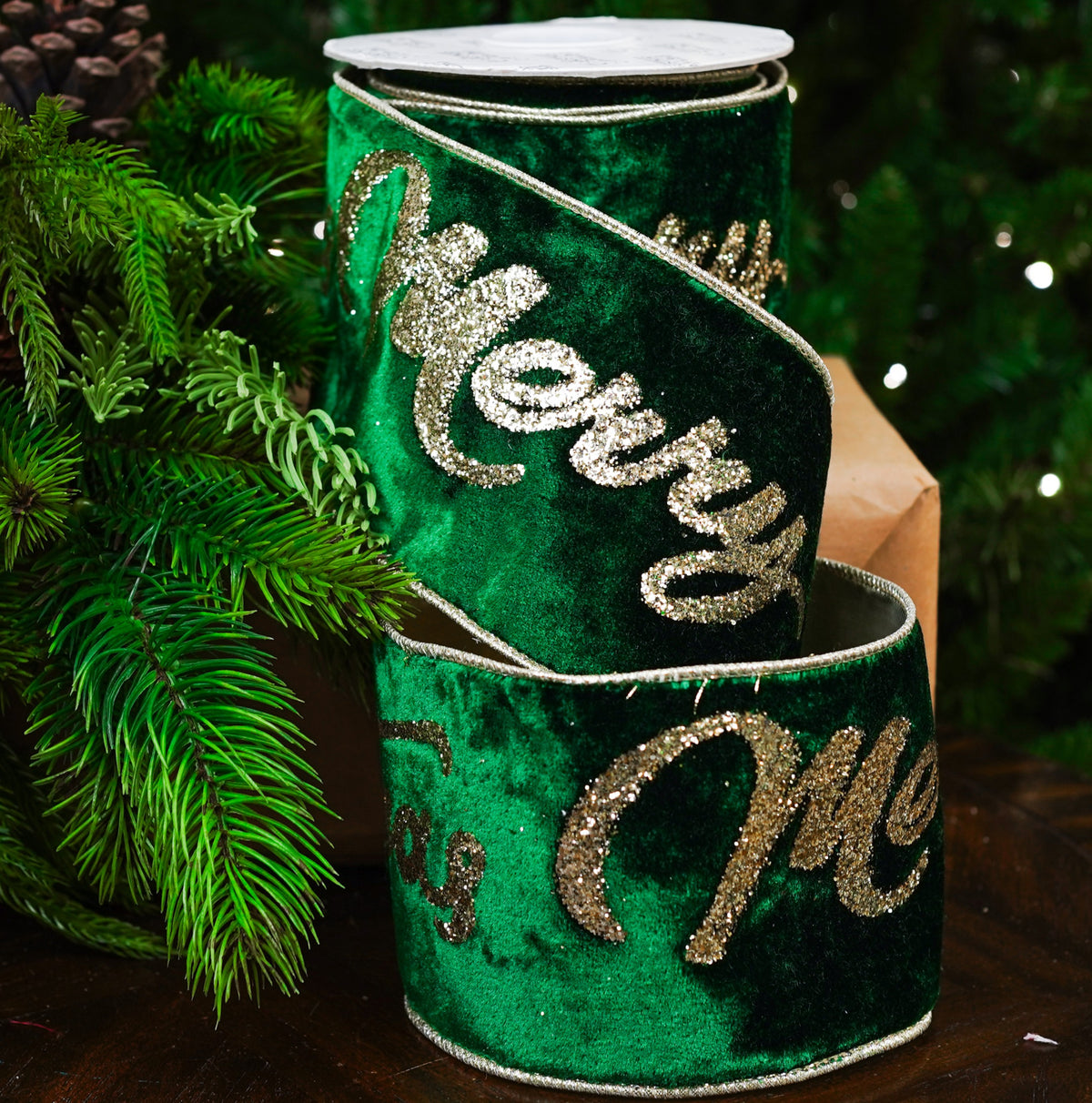Cinta de terciopelo verde de 10 yardas x 4" con 'Feliz Navidad'