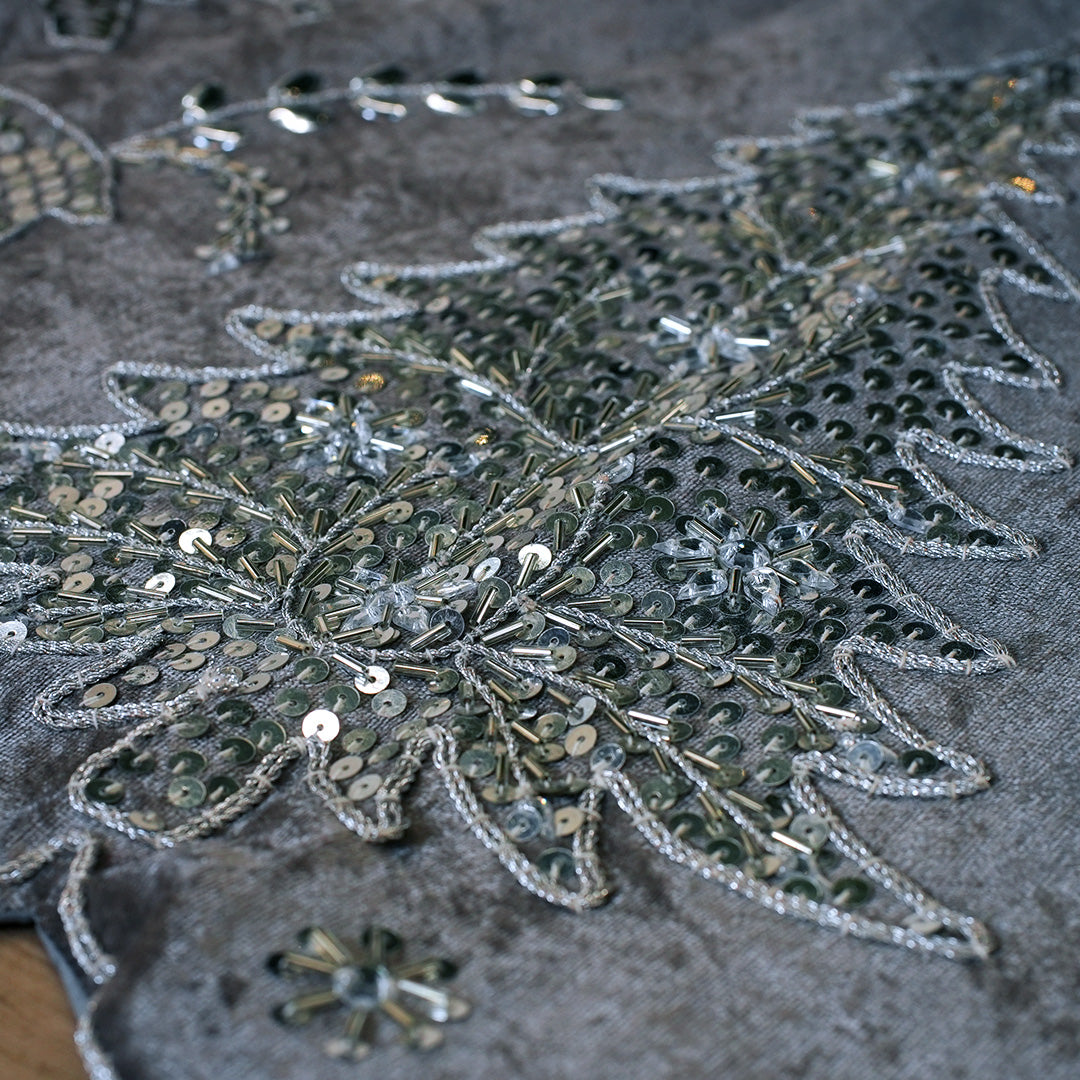 72" White Velvet Tree Skirt With Deer & Tree