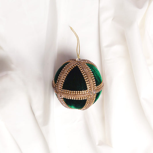 Set de 6 esferas de 4" verdes y oro con cuentas