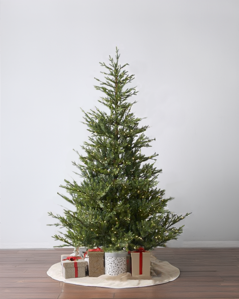 'Feel Real' Artificial Christmas Tree - Norwegian high quality Spruce Tree- 7.5 ft