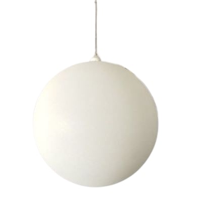 Juego de 2 adornos de bola inastillables blancos con purpurina de 10"