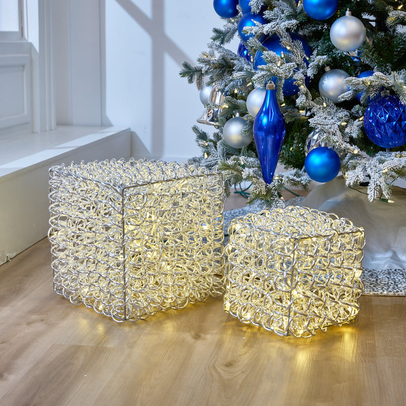 Cubo plateado de 1.3 pies con 100 luces LED cálidas