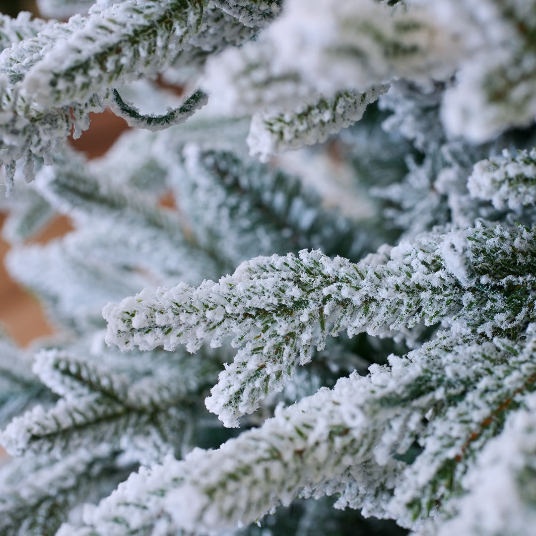 Norway Snowy Deluxe Tree Pre Lit Warm White LED Lights