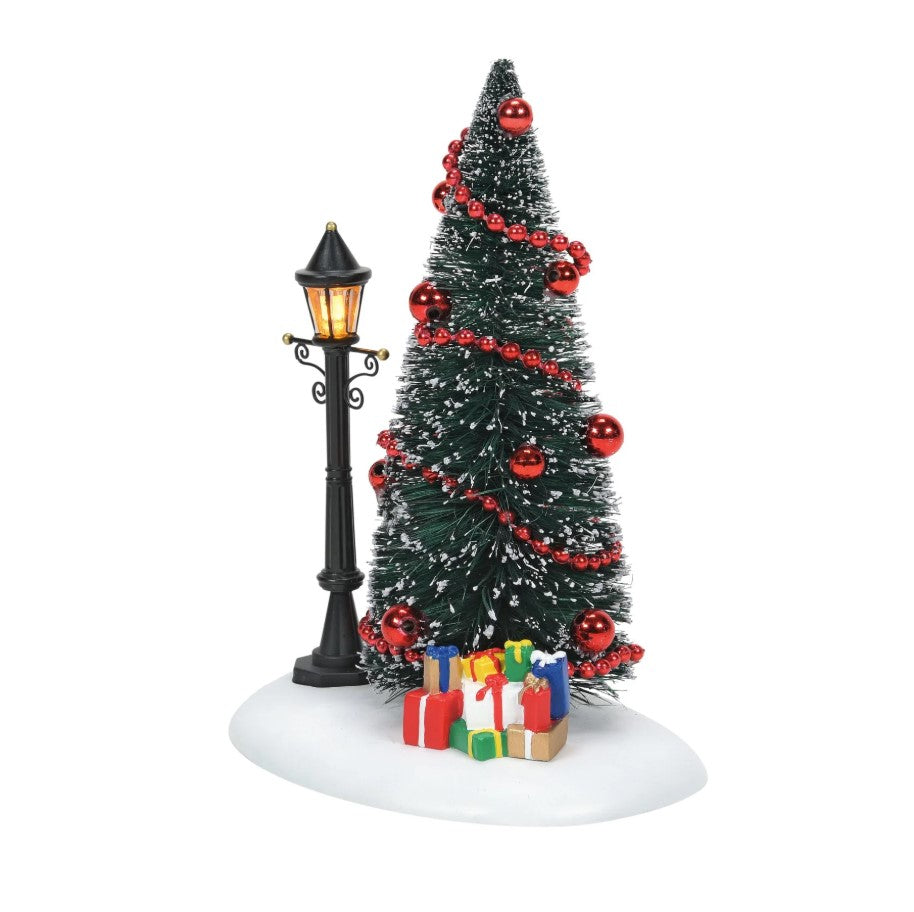 Village Accessory Lit Christmas Vignette