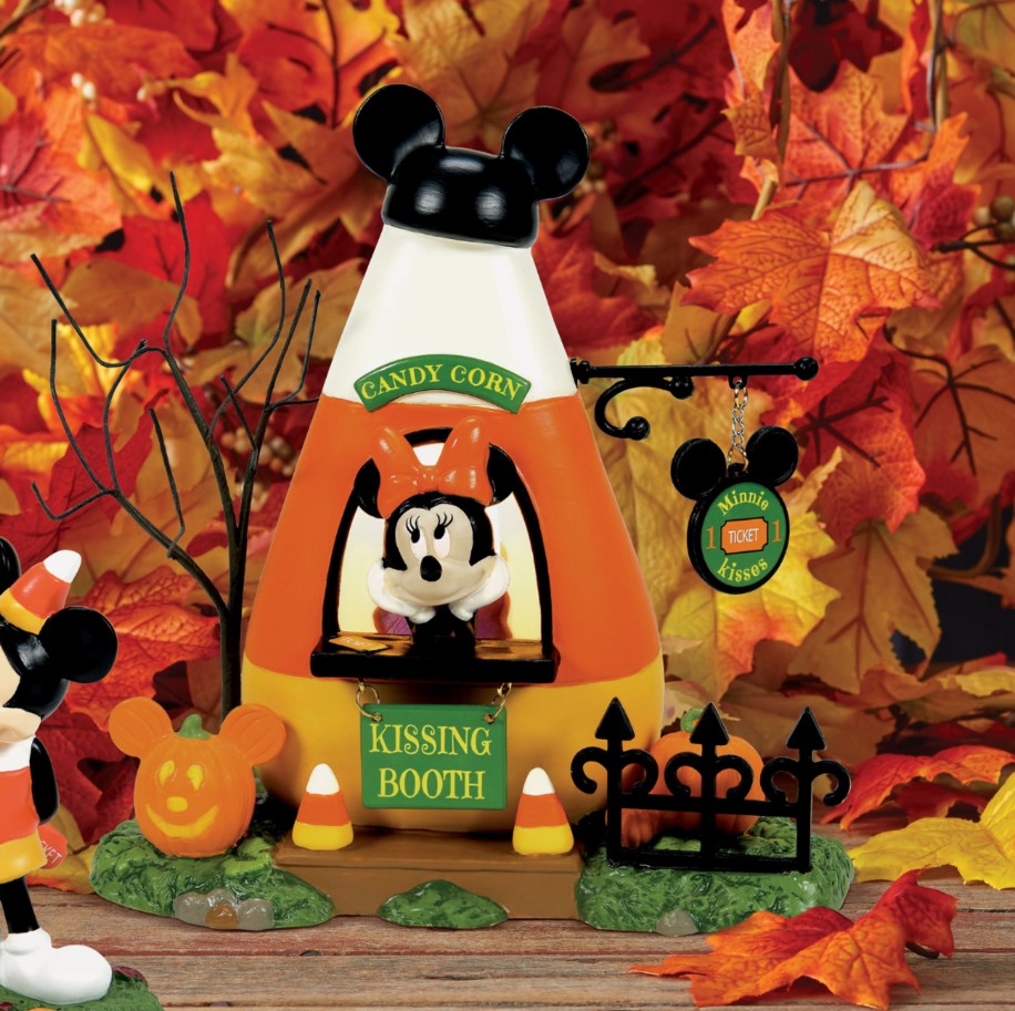 Disney Village Minnie's Kissing Booth