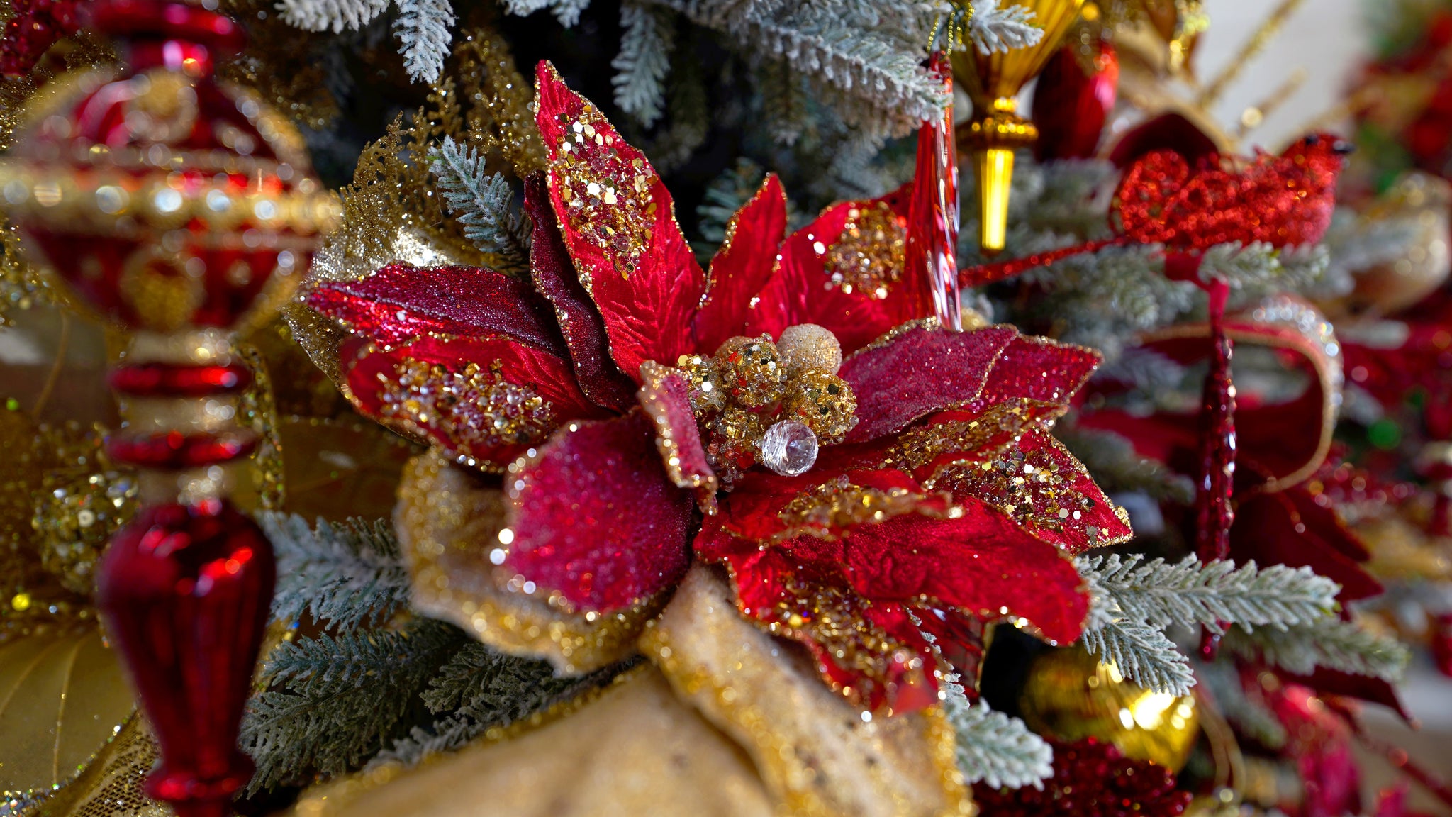 Crimson Gold Splendor Tree Decor