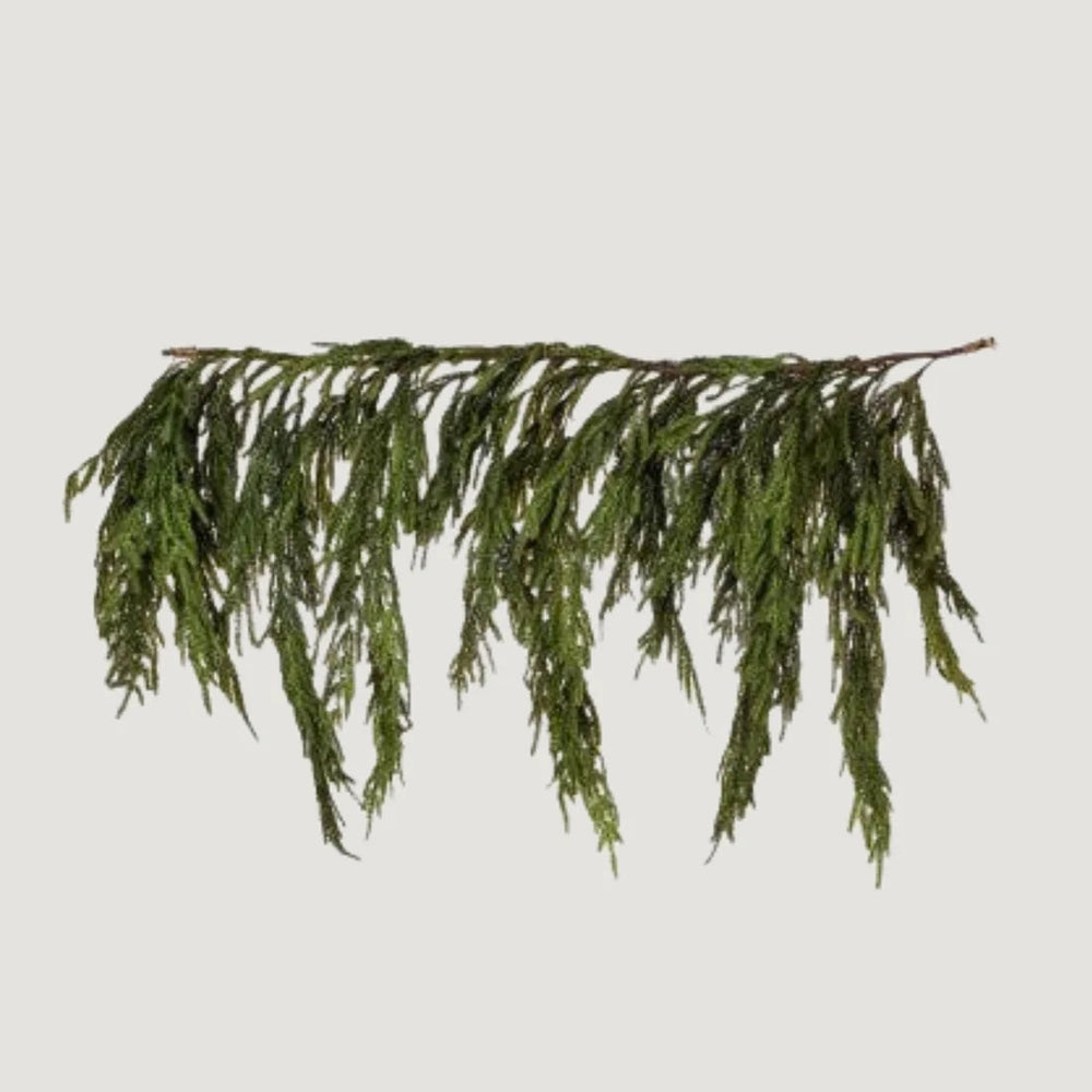 40" X 27" Norfolk Dripping Garland