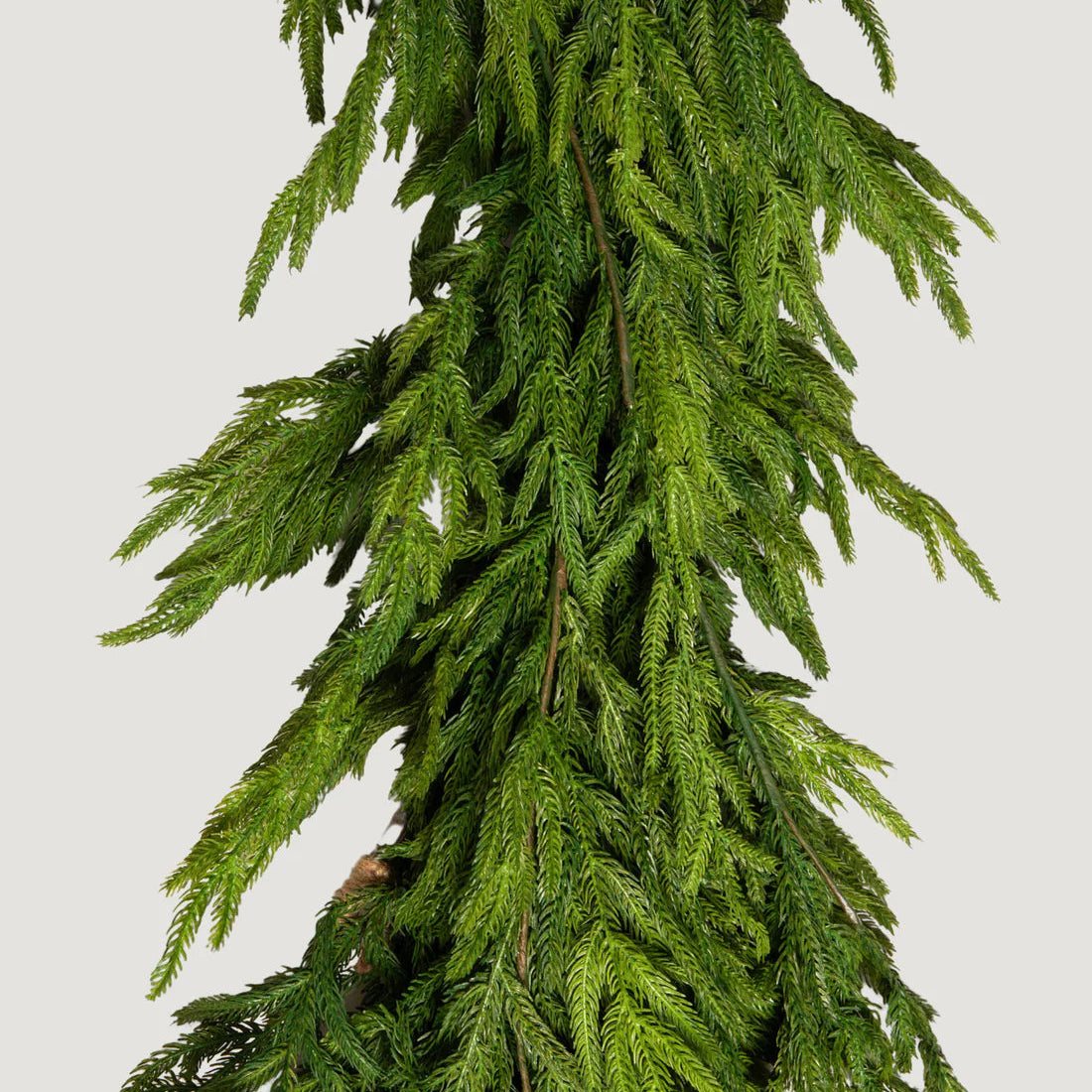 40" X 27" Norfolk Dripping Garland