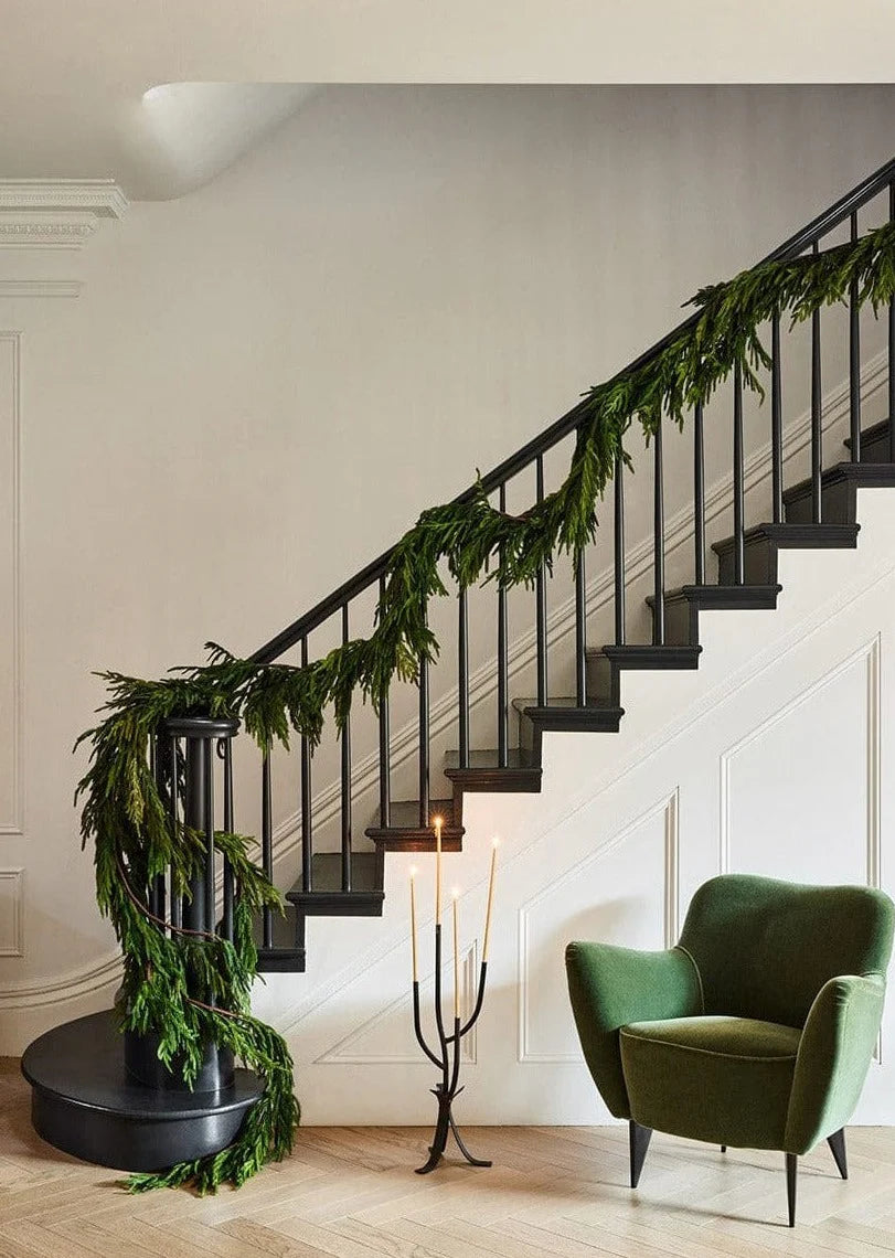 15 FT 300 LED Norfolk Garland Pre-Lit