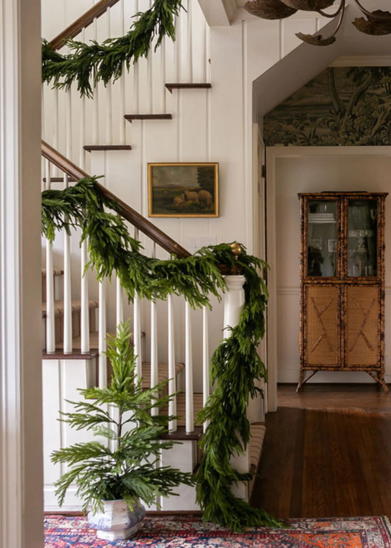15 FT 300 LED Norfolk Garland Pre-Lit