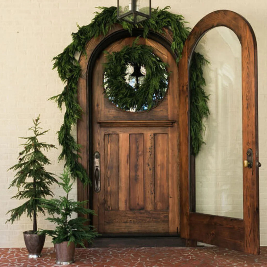 28" Forest Norfolk Wreath