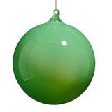 Juego de 6 esferas decorativas de vidrio opaco verde de 5"