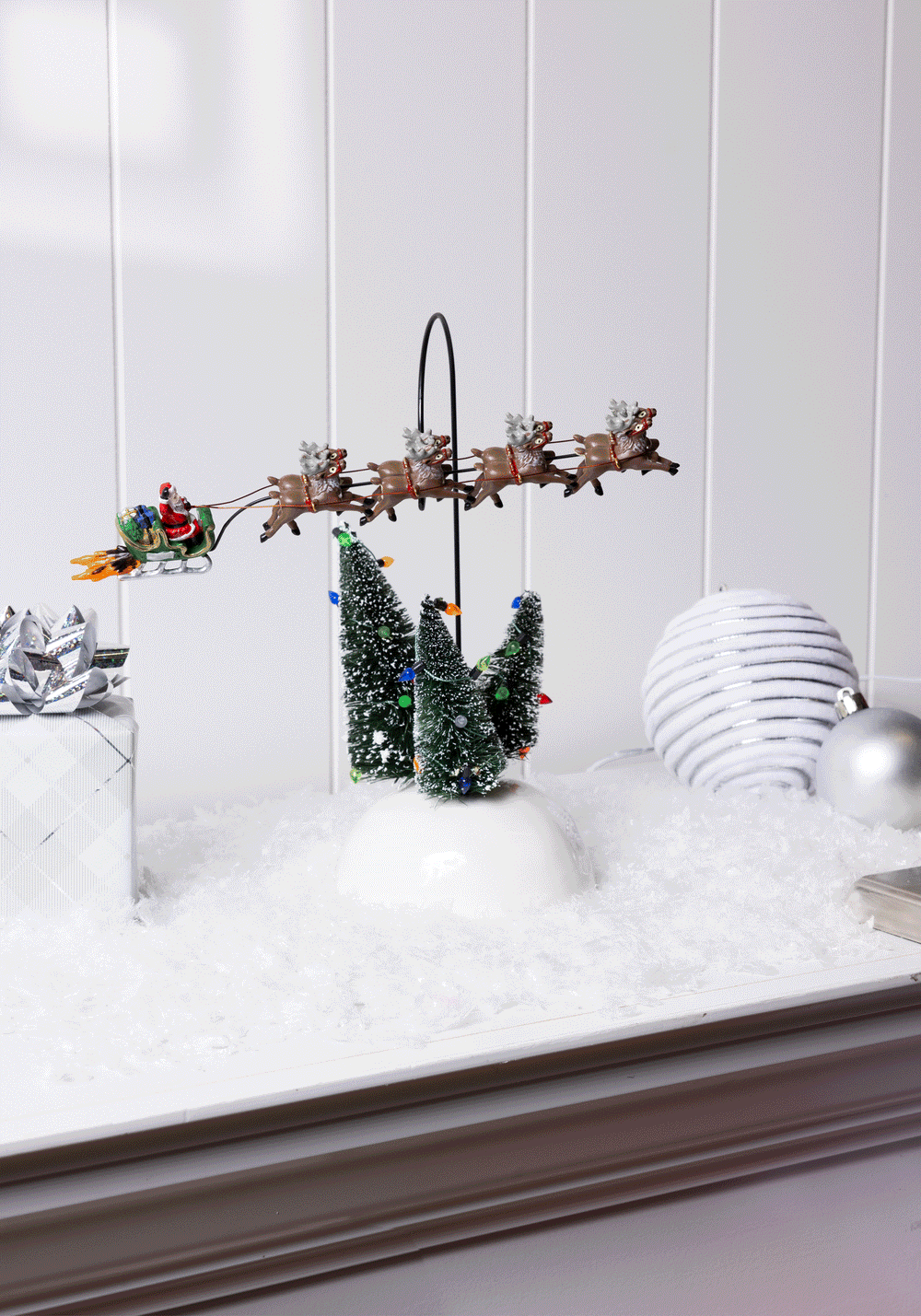 Snow Village "National Lampoons" Animated Flaming Sleigh