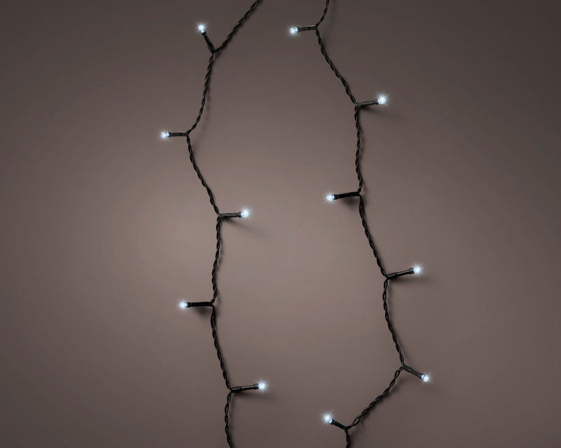 Luces Parpadeantes Blancas Frías de 23 PIES y 96 LED con Cable Negro a Pilas