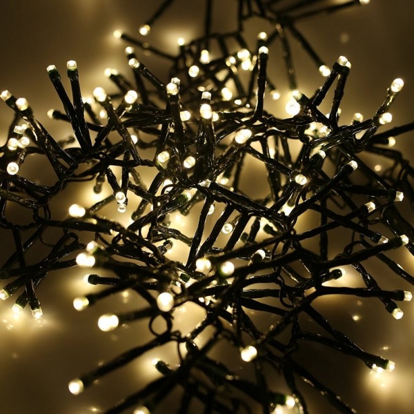 62 pies 2040 luces LED cálidas en racimo con cable verde