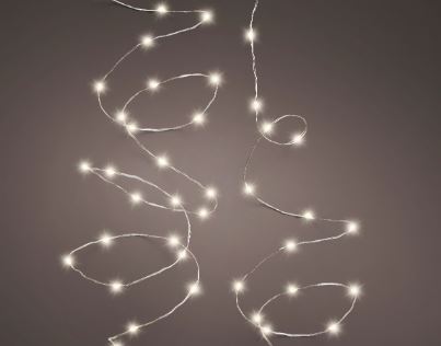 Guirnalda de luces LED de 2,4 m con 50 microluces centelleantes de color blanco cálido, con cable plateado, a pilas
