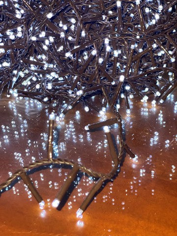 112 pies 1500 luces LED blanco frío compactas con cable marrón