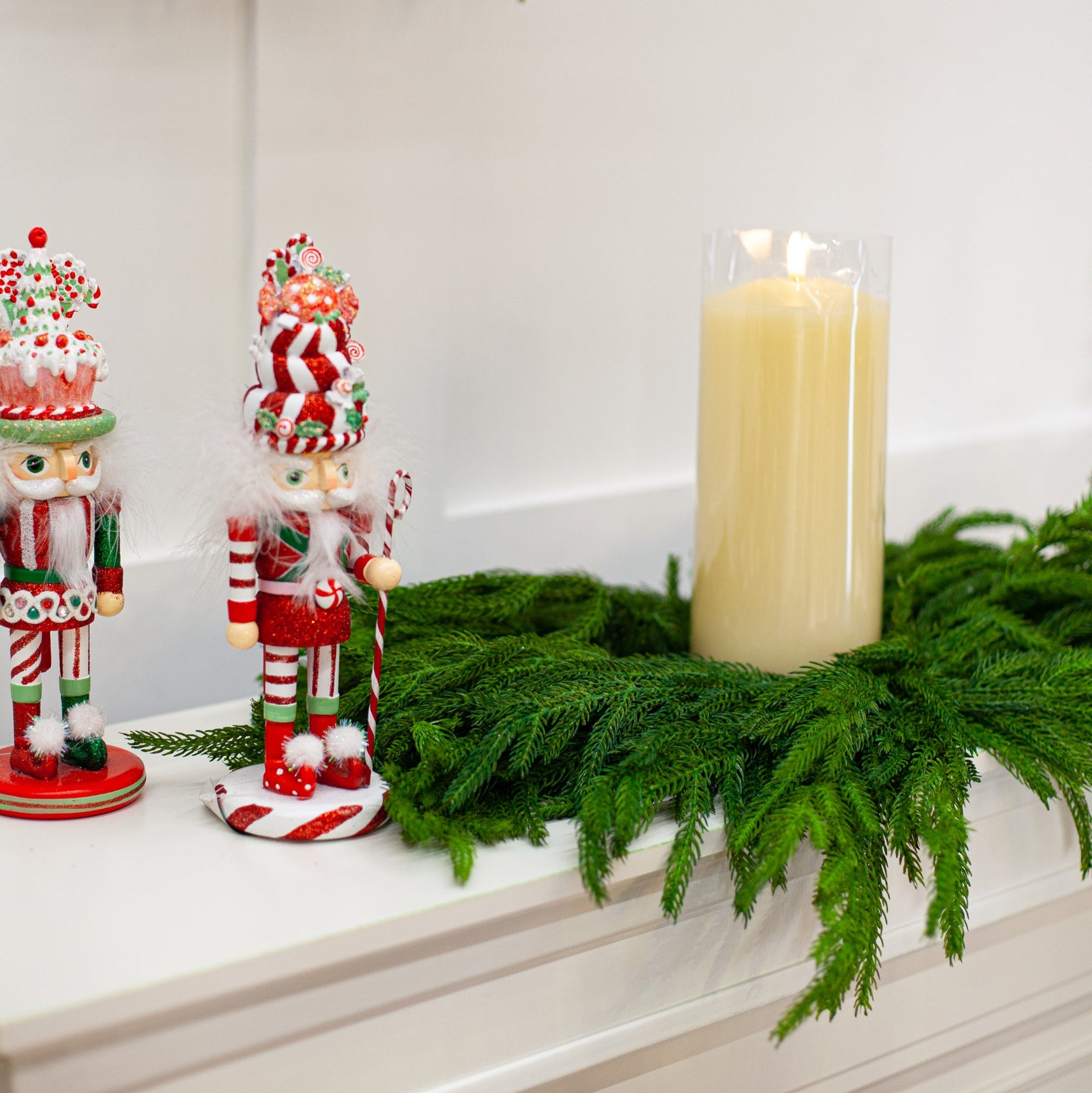 24" Norfolk Centerpiece Single Candle Space