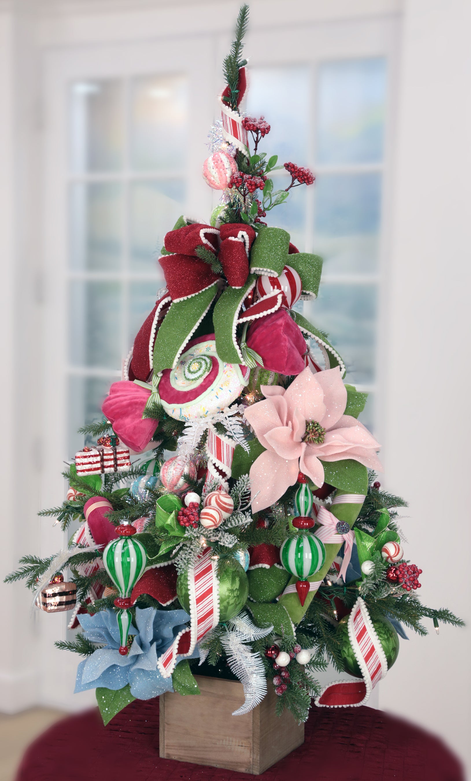 Mark Roberts 55" Wintermint Tree