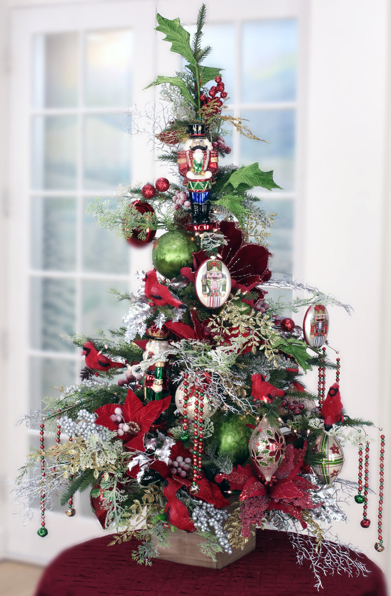 Árbol tradicional atemporal Mark Roberts de 55"