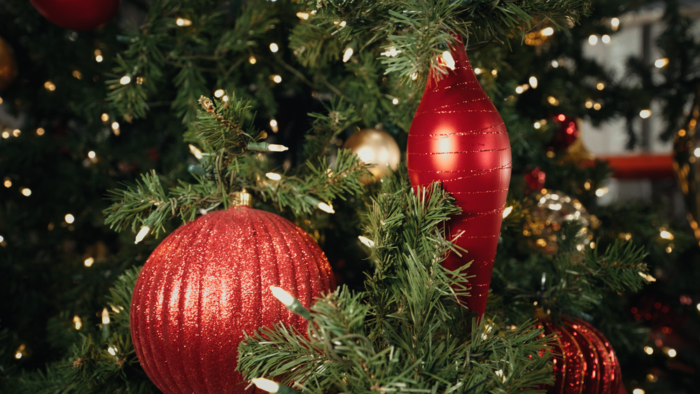 Red & Gold UV Tree Decor