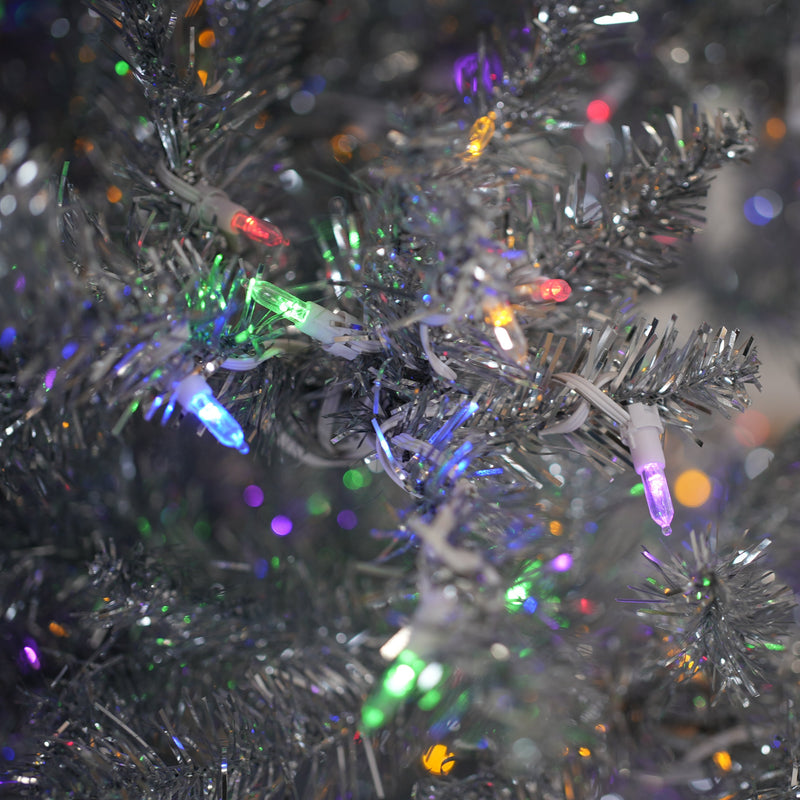 Árbol Silverado con luces LED preiluminadas de color blanco cálido y multicolor