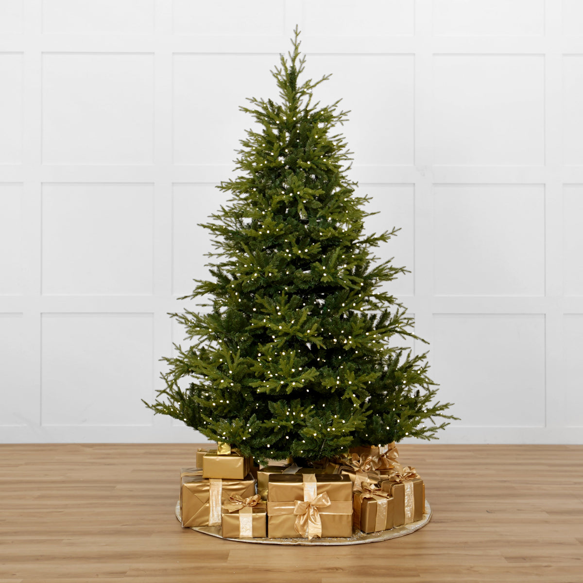 Norway Deluxe Tree Luces LED Blancas Cálidas Preiluminadas