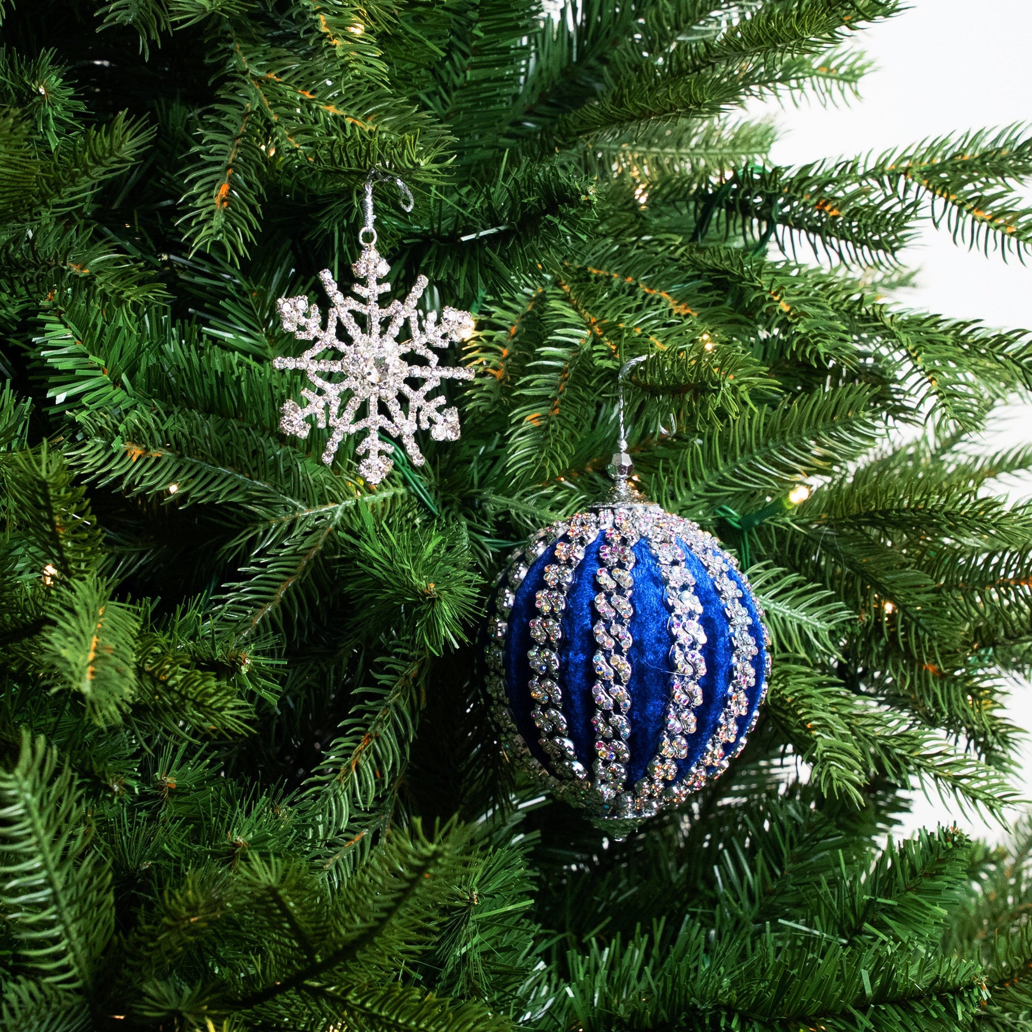 Blue & Silver Opulence Ornament & Ribbon Bundle