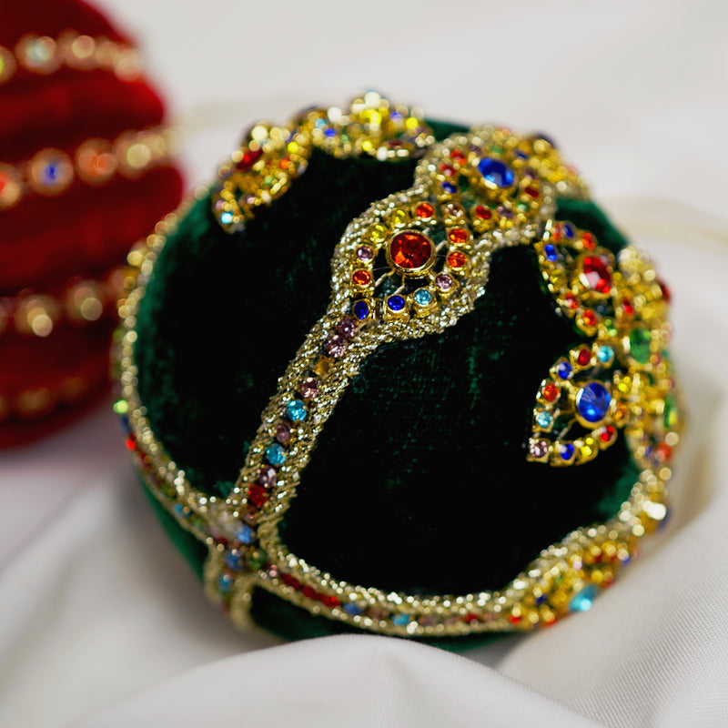 Lote de adornos y cinta Opulencia Roja y Verde
