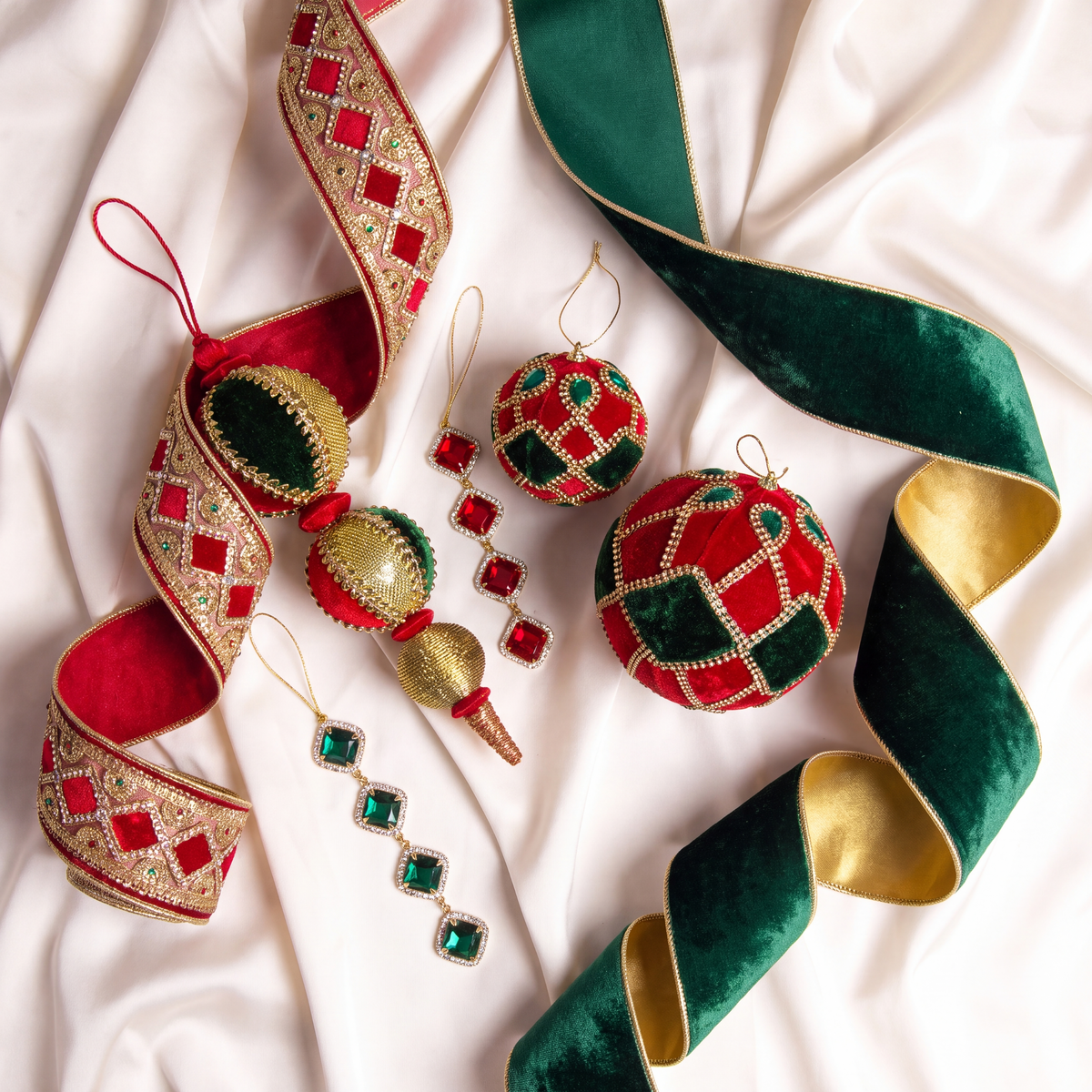 Opulence Red & Green Ornament Bundle